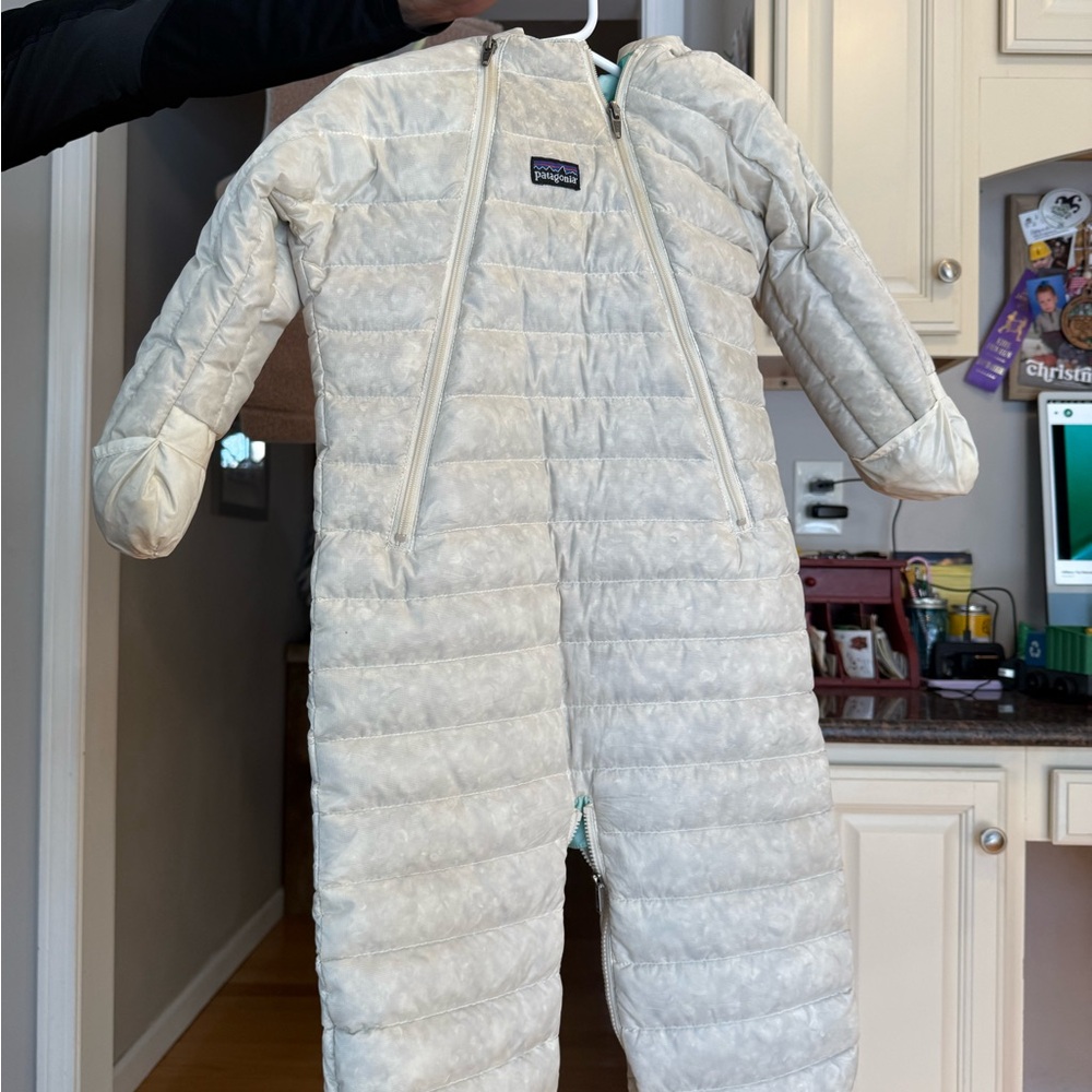 Patagonia Kid's 12 Months Infant Hi-Loft Down Sweater Bunting